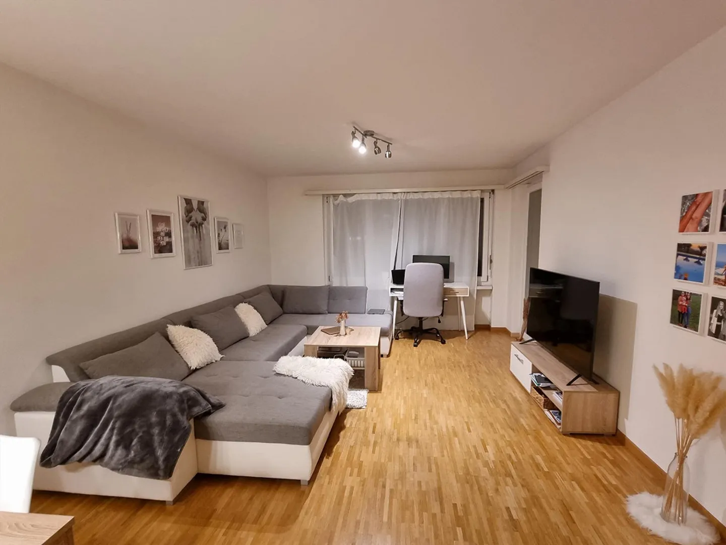 Modernes Apartment in Schlieren - Foto 1 von 9