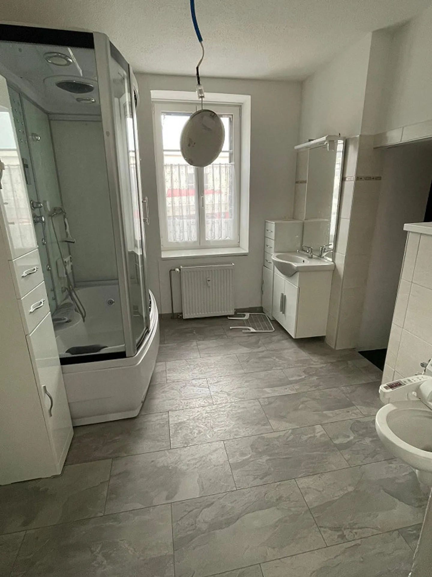 Helle 2.5-Zimmer-Wohnung (50 m²) im 1. Stock – zentrale Lage - Foto 7 di 9