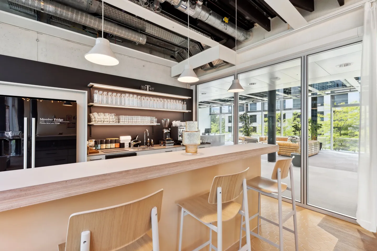 Flexible Office Space in Oerlikon - Photo 2 of 12