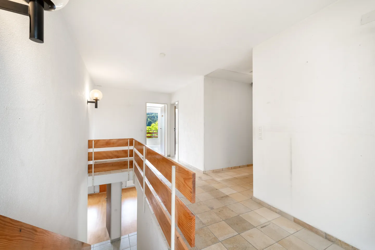 Great 5.5-room single-family house with breathtaking views - Photo 2 of 9