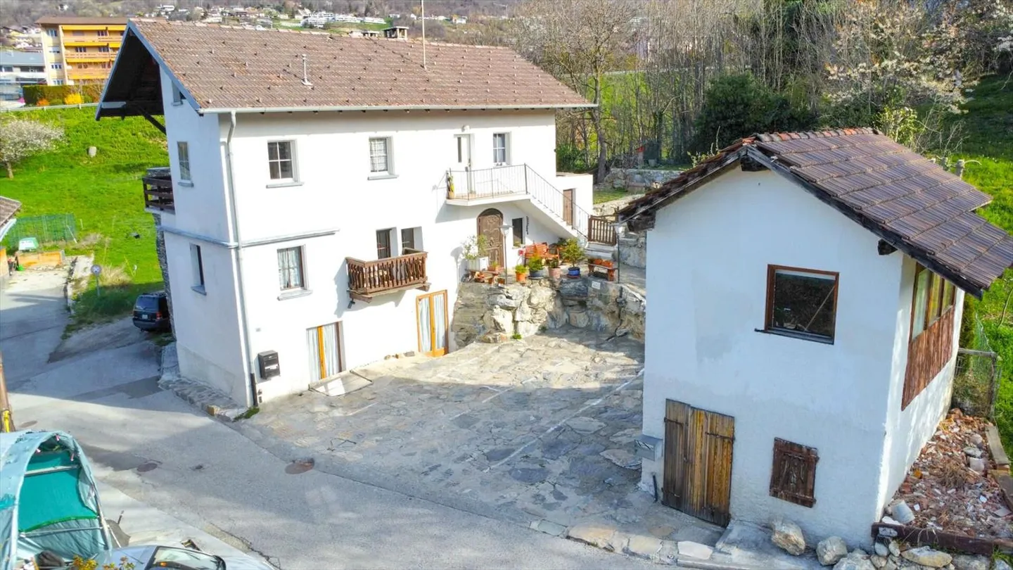 Multi-apartment house 10.5 rooms in Savièse - Photo 4 of 13