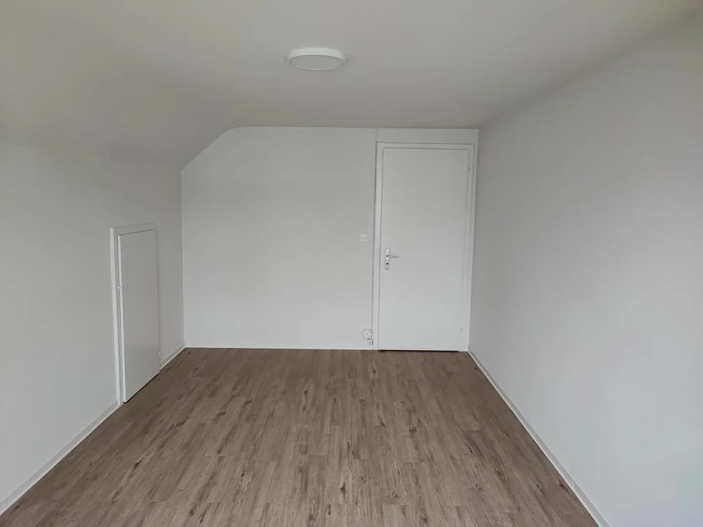 Vielseitiger Dachraum zu vermieten - Foto 4 von 4