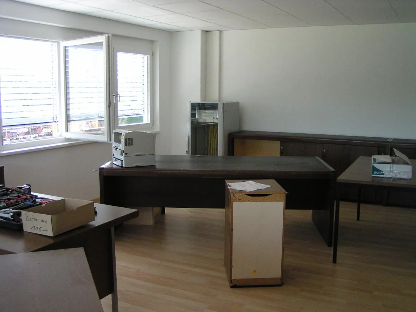 Office space for rent - Photo 2 of 6