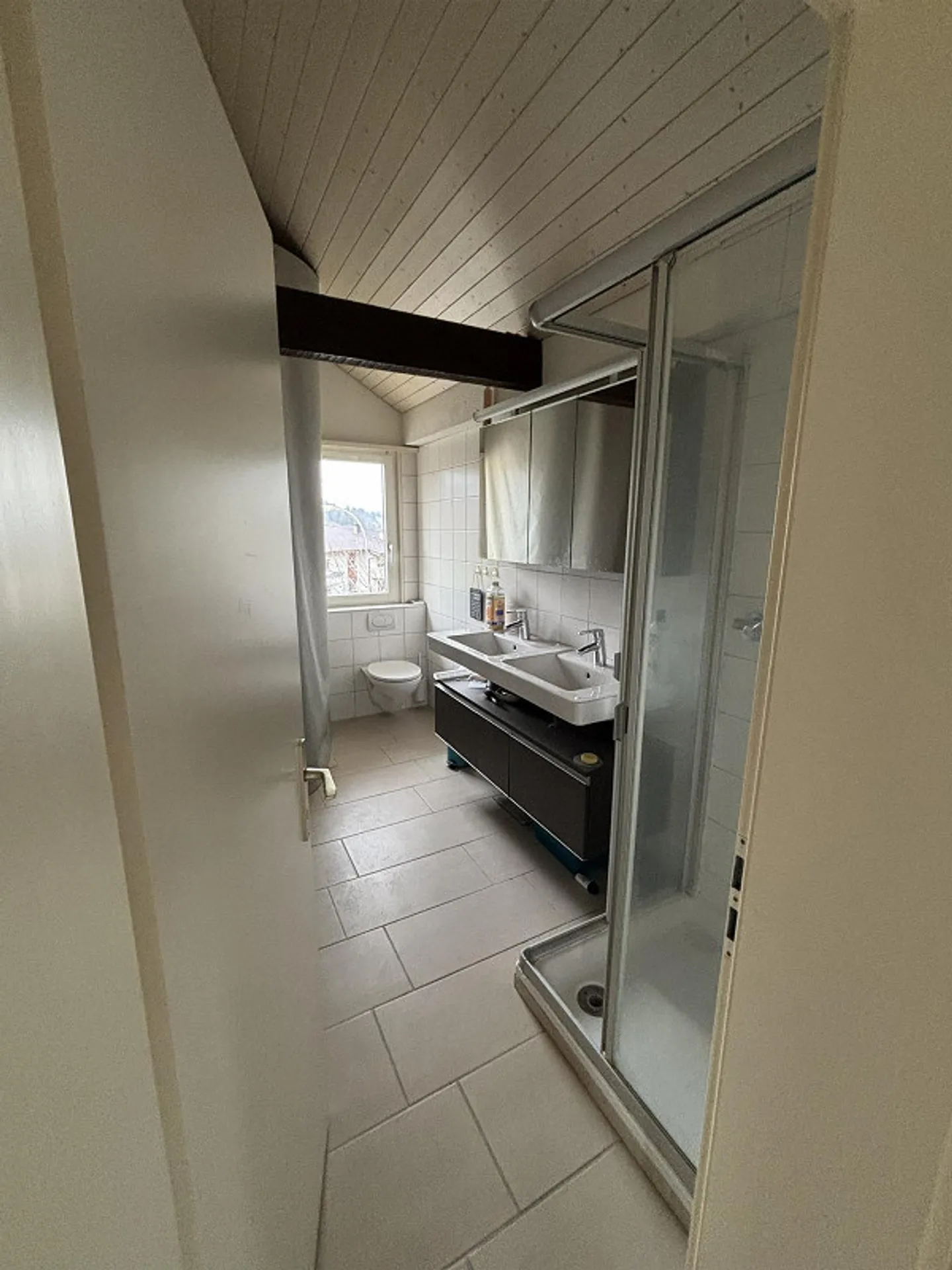 3 Room Attic Apartment - Photo 11 of 12
