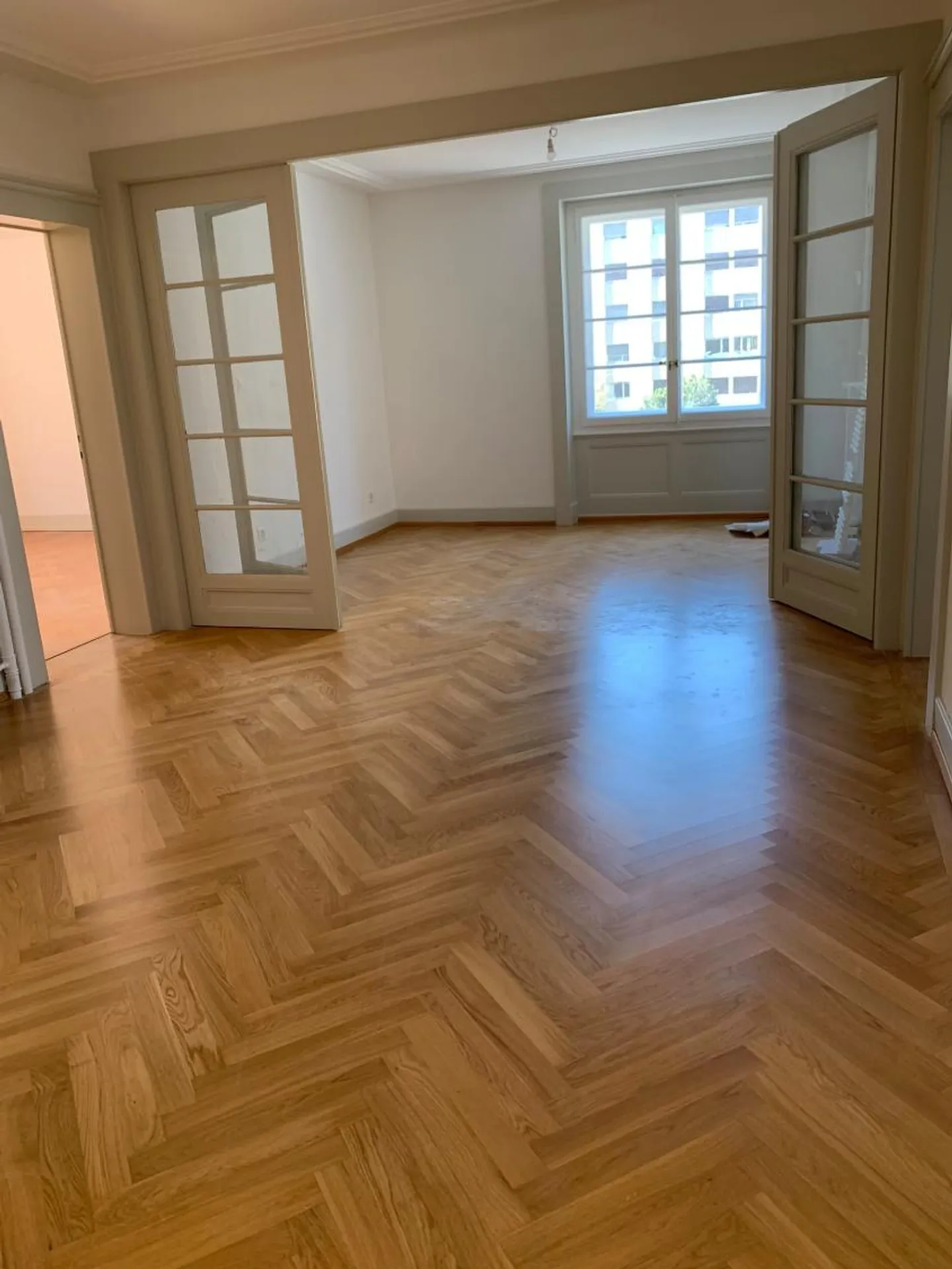 Bel appartement rénové offrant un environnement lumineux et spacieux, idéal pour une famille - Photo 7 sur 13
