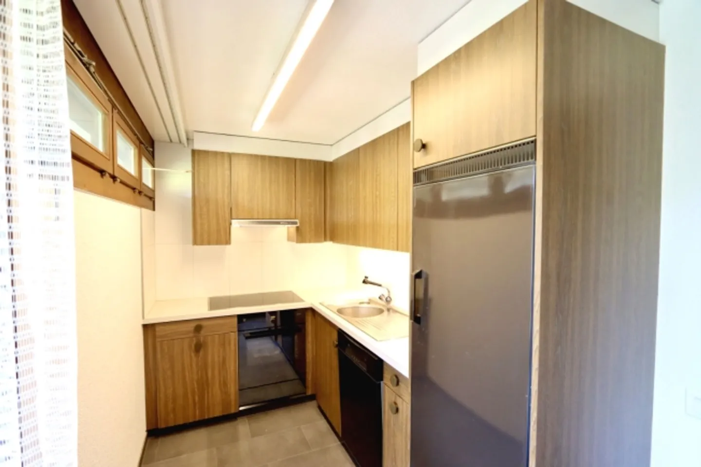 Living with lake and mountain views in Faulensee - Photo 6 of 11