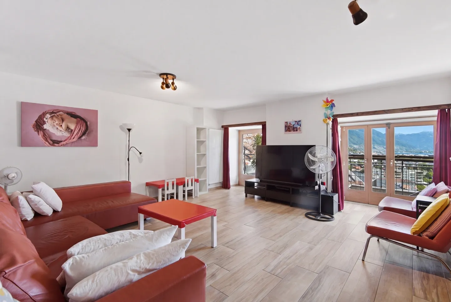Tessin-Haus, das in der Natur eingebettet ist - Foto 4 von 11