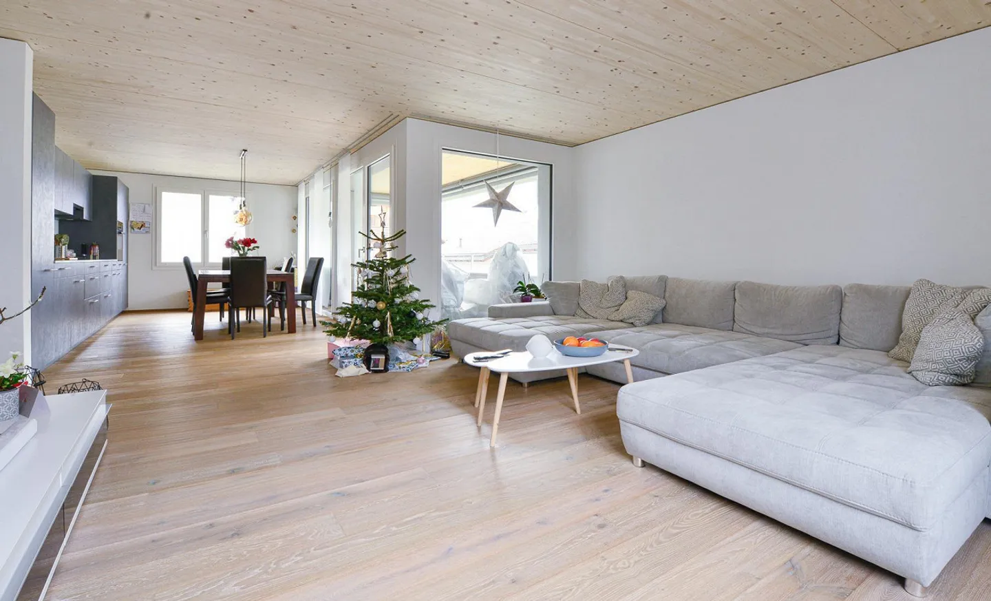 4.5-room apartment (113 m²) with loggia in Untervaz - Photo 4 of 17