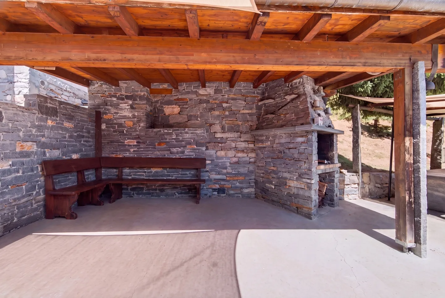 Tessin-Haus, das in der Natur eingebettet ist - Foto 10 von 11