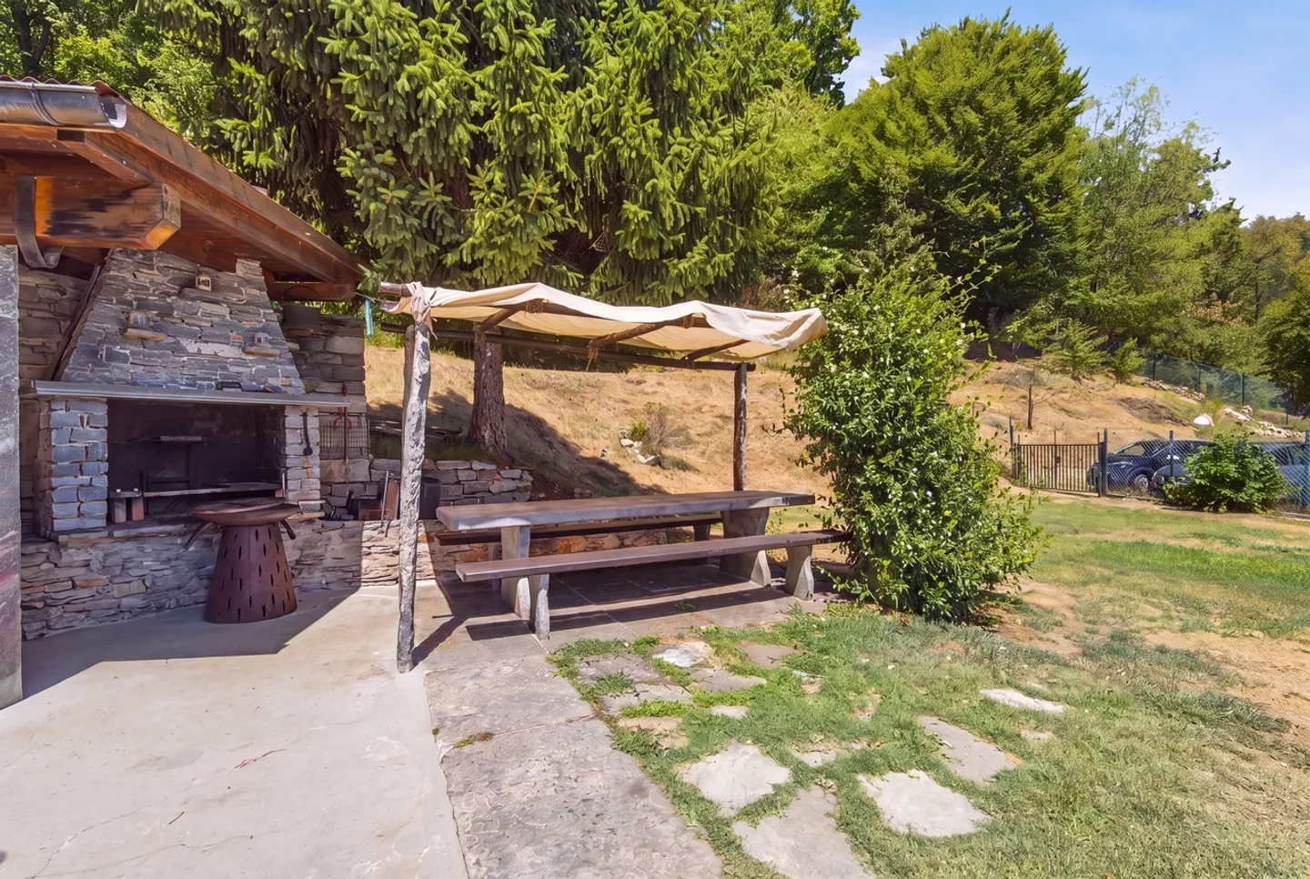 Tessin-Haus, das in der Natur eingebettet ist - Foto 11 von 11