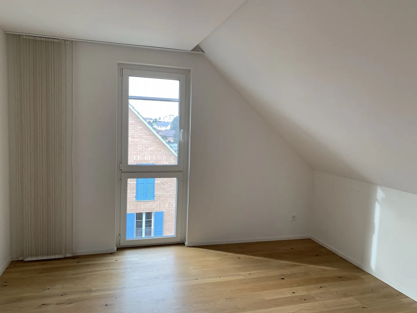 Bella, luminosa appartamento di 4.5 stanze, in una posizione ottimale - Foto 11 di 15