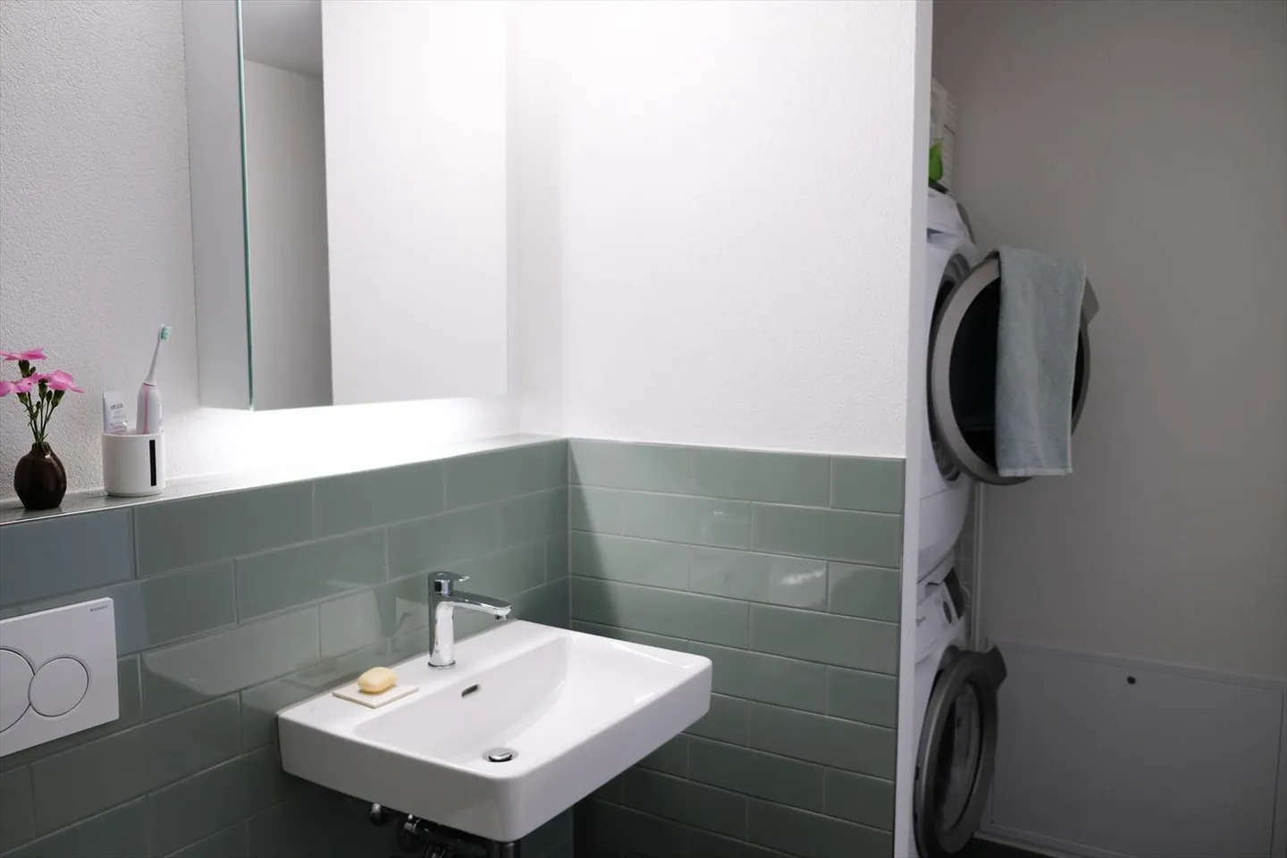 First-Class Living - Photo 6 of 8