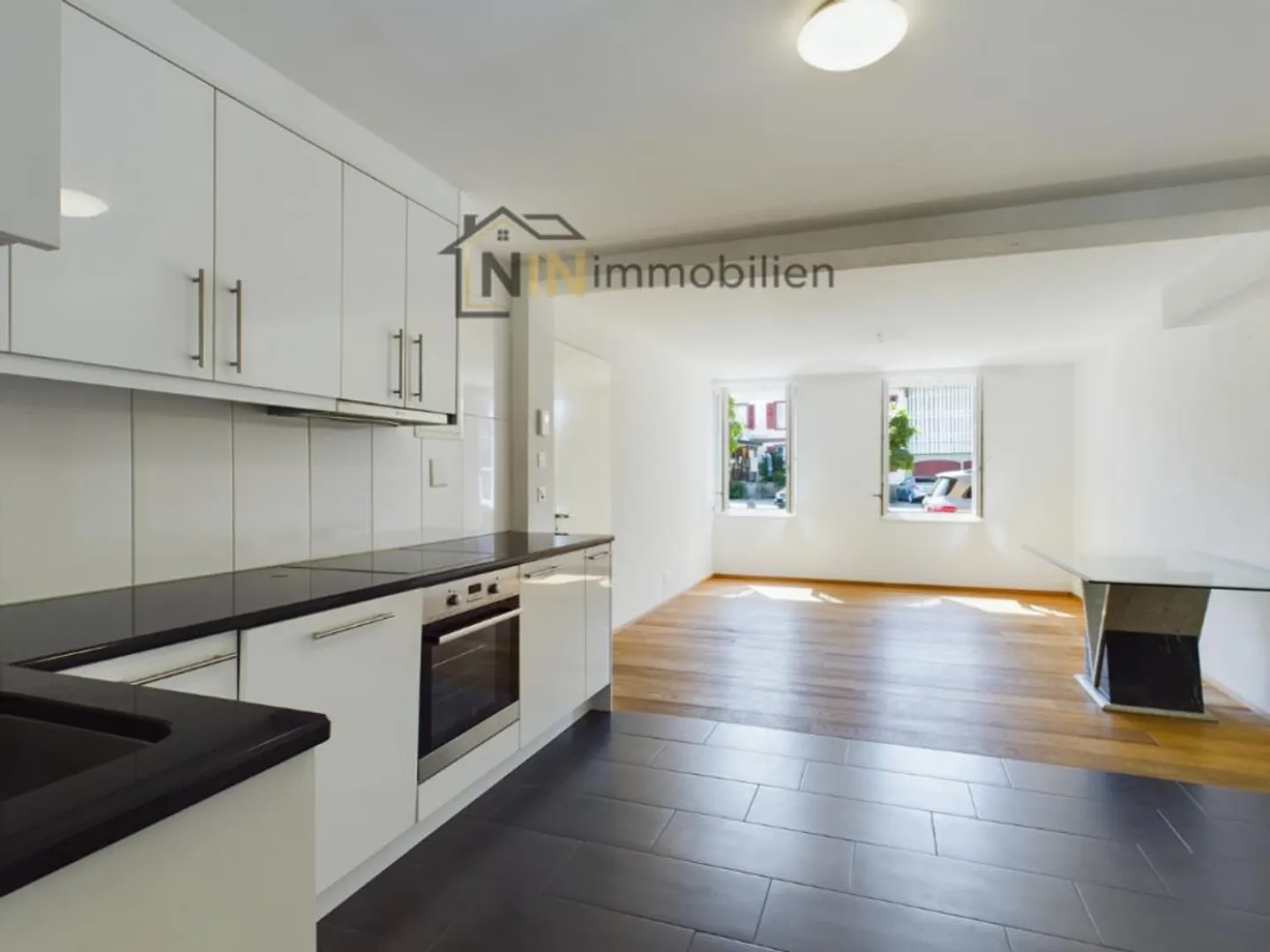 ZENTRAL FÜR EINZELPERSONEN - Foto 1 von 6