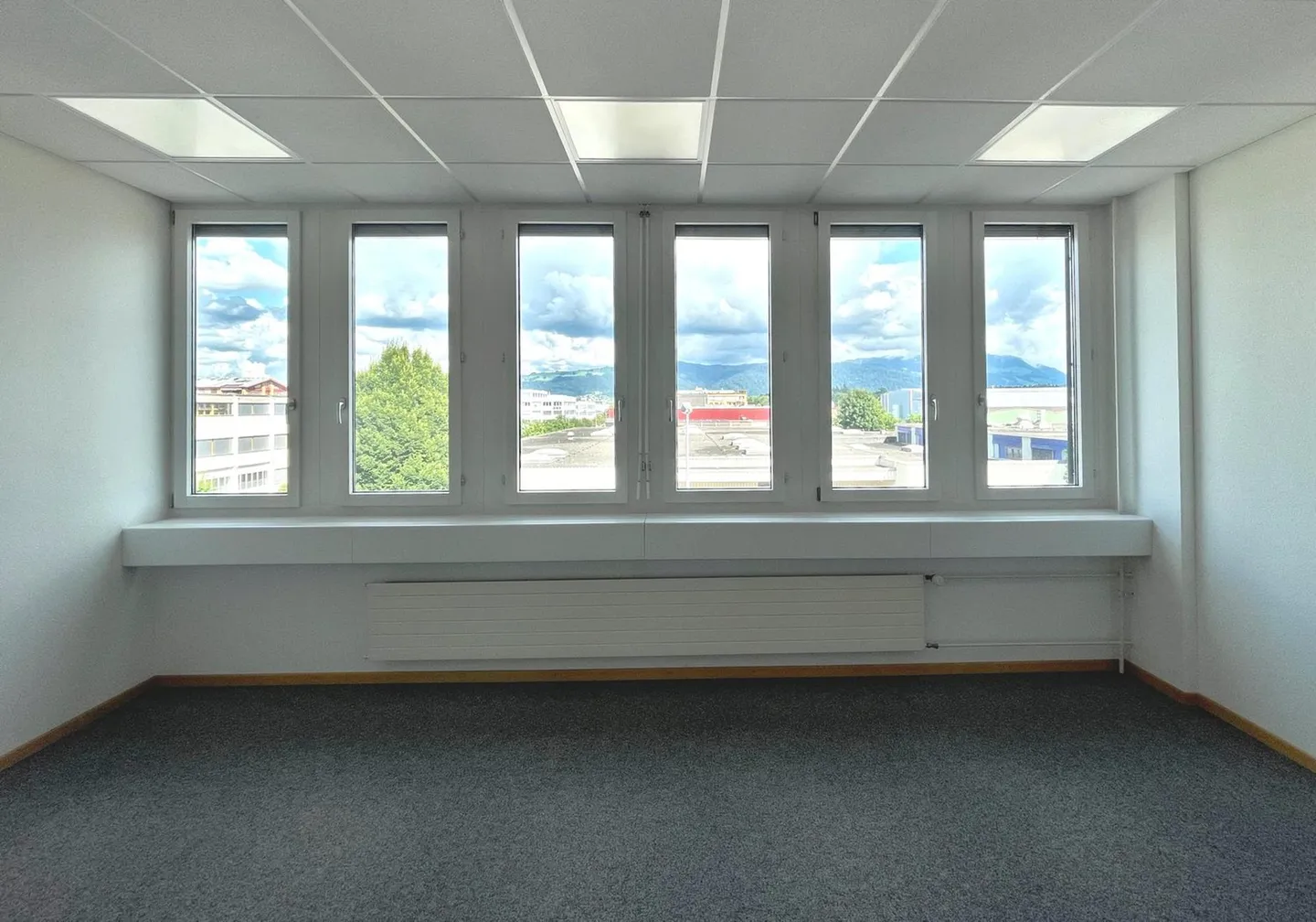 Office space for rent - Photo 6 of 6