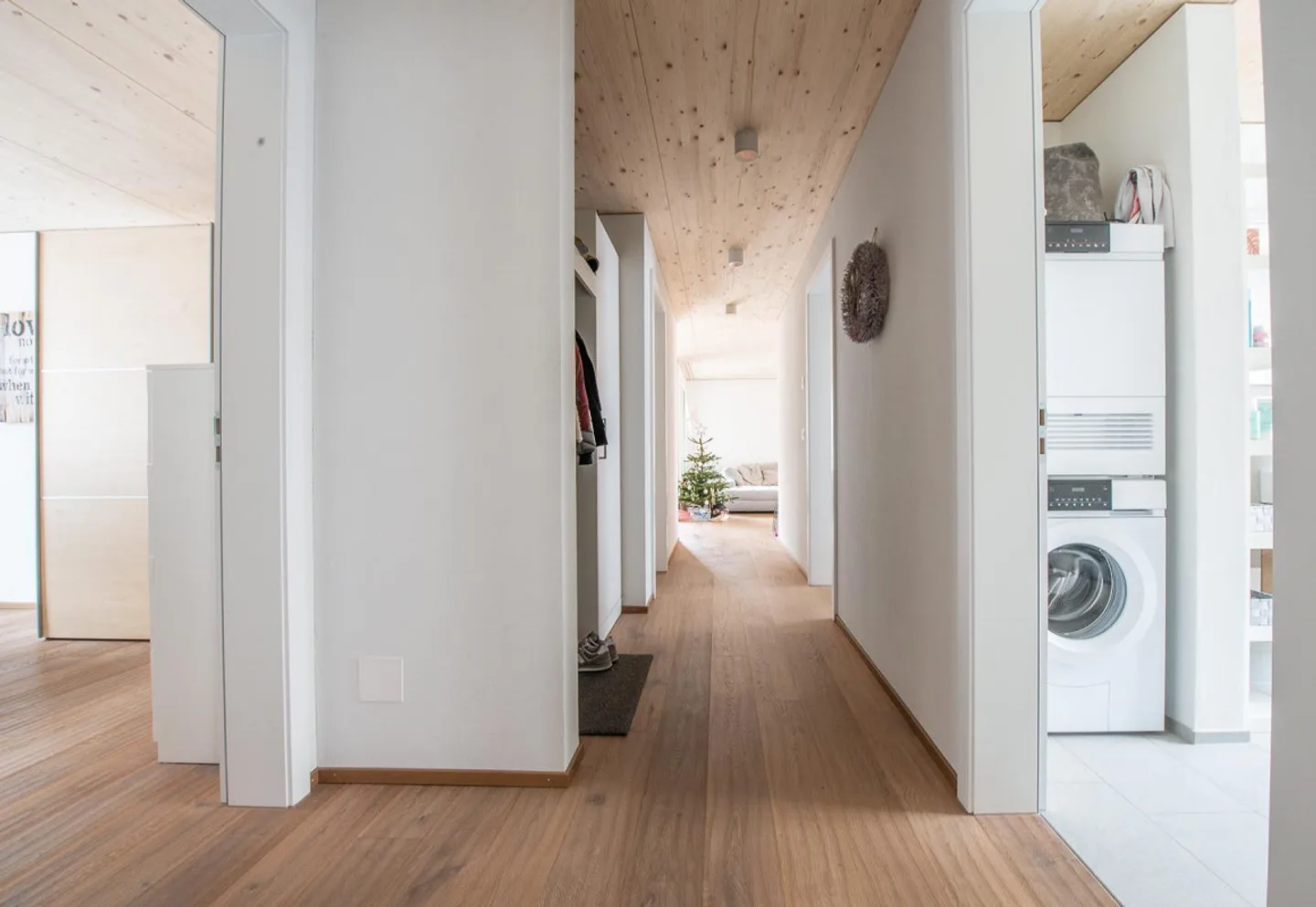 4.5-room apartment (113 m²) with loggia in Untervaz - Photo 8 of 17