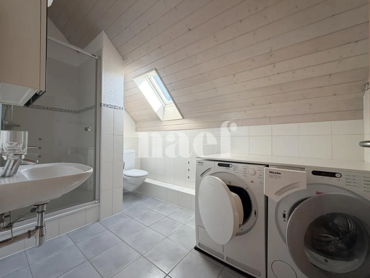 Duplex with 4.5 rooms in a quiet location, just steps from the lake, fixed-term rental agreement (1 year) - Photo 4 of 10
