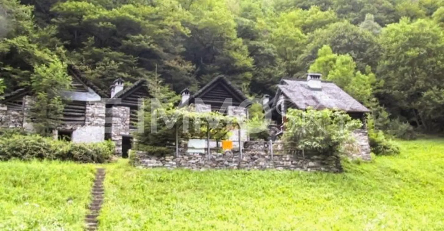 3 beaux rusticos rénovés - rendement garanti - Photo 1 of 5