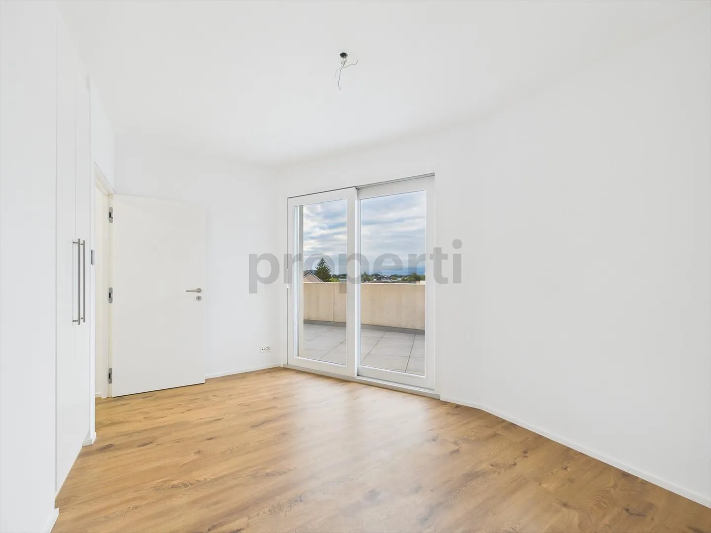 Attico eccezionale, 3.5 locali, 91m², ultimo piano con terrazza di 95m² + vista libera a Yverdon-les-Bains - Foto 12 di 13