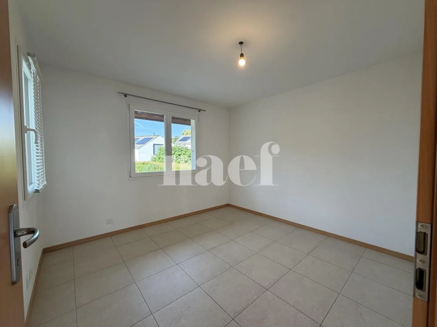 Duplex with 4.5 rooms in a quiet location, just steps from the lake, fixed-term rental agreement (1 year) - Photo 9 of 10