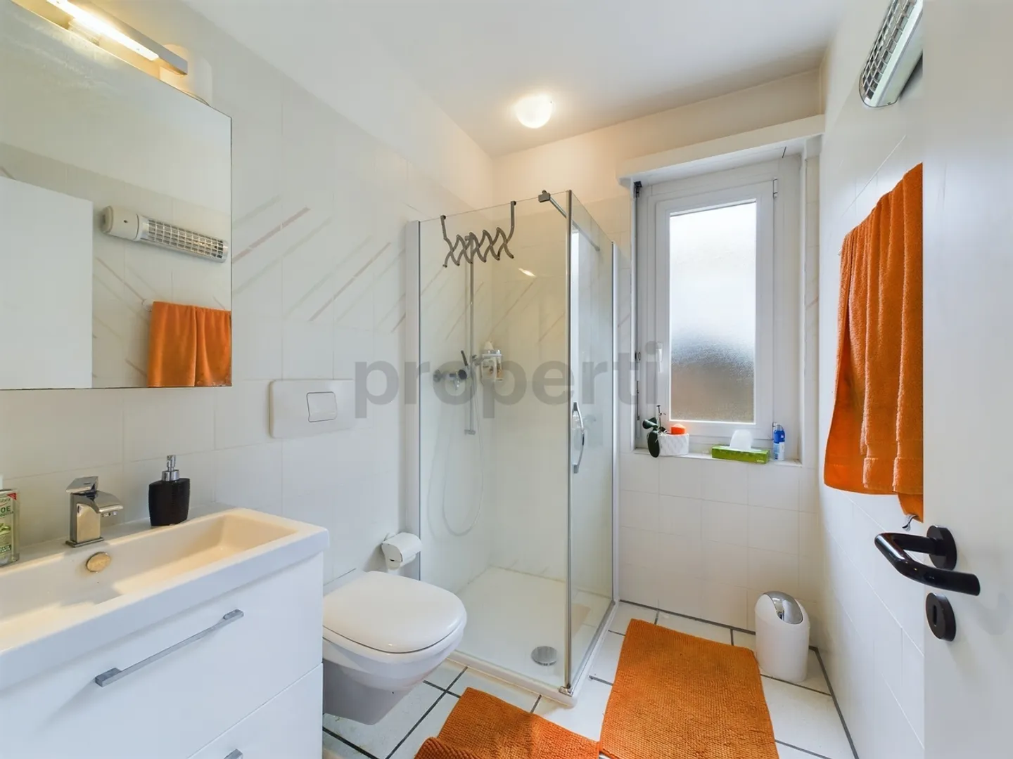 Villa da sogno con piscina a Camorino - Foto 11 di 13