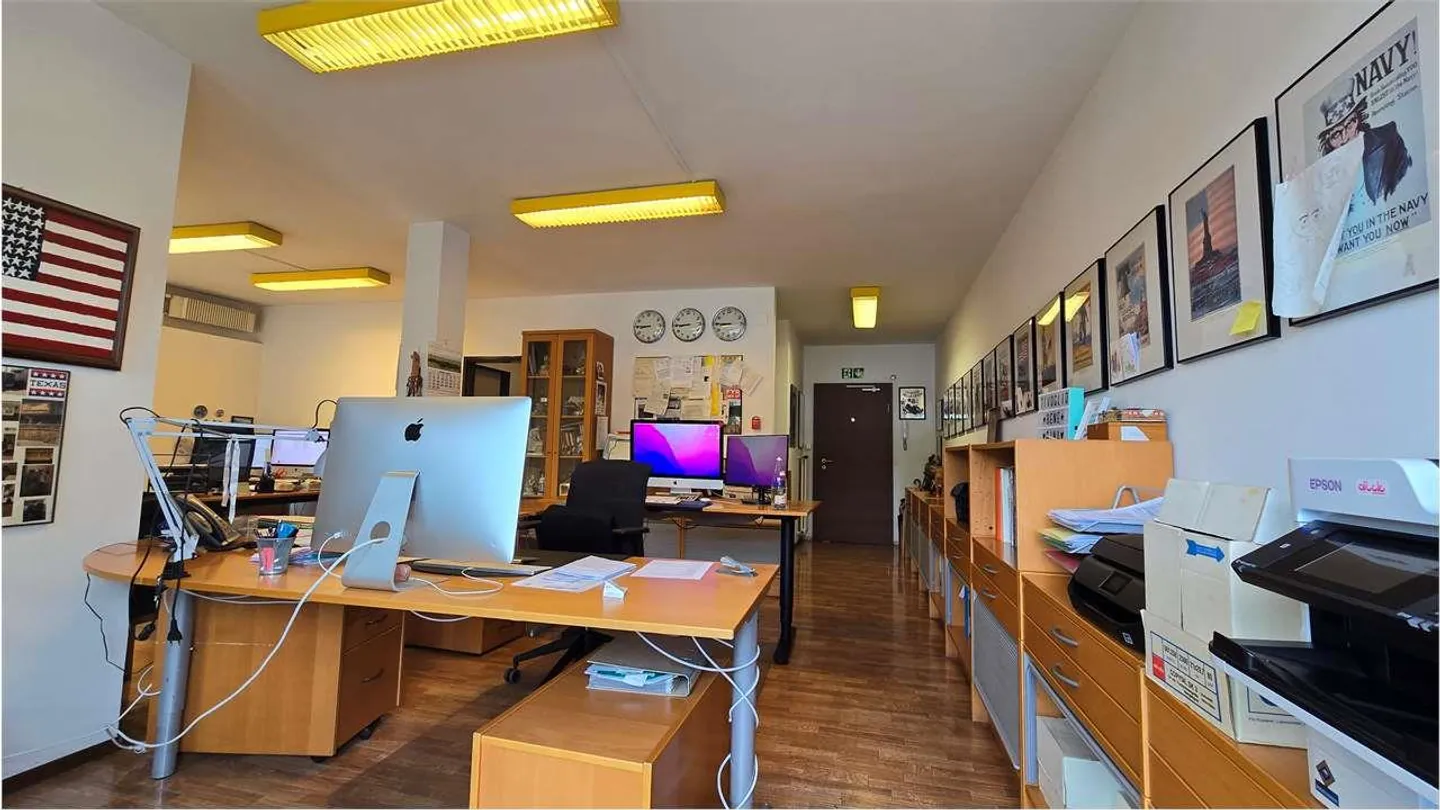 Ufficio 2.5 locali Chiasso - 6° piano in affitto - Foto 2 di 5