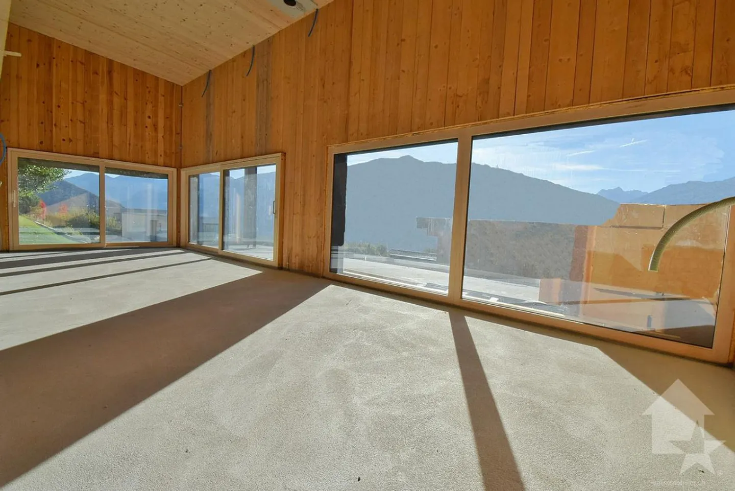 Neu - Magnificent 5.5-Zimmer-Villa - Foto 5 von 13