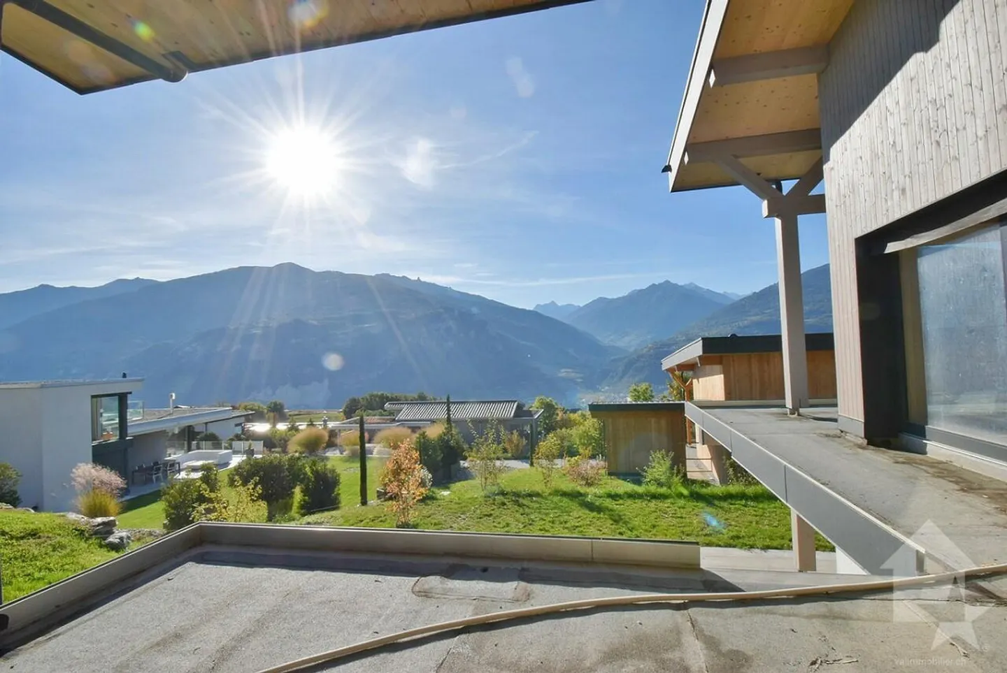 Neu - Magnificent 5.5-Zimmer-Villa - Foto 8 von 13