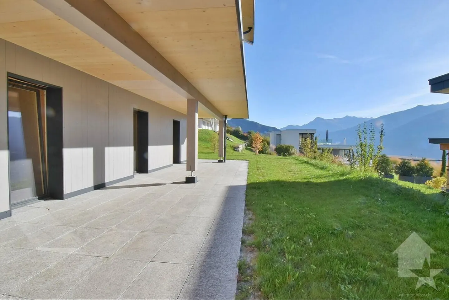 Neu - Magnificent 5.5-Zimmer-Villa - Foto 11 von 13