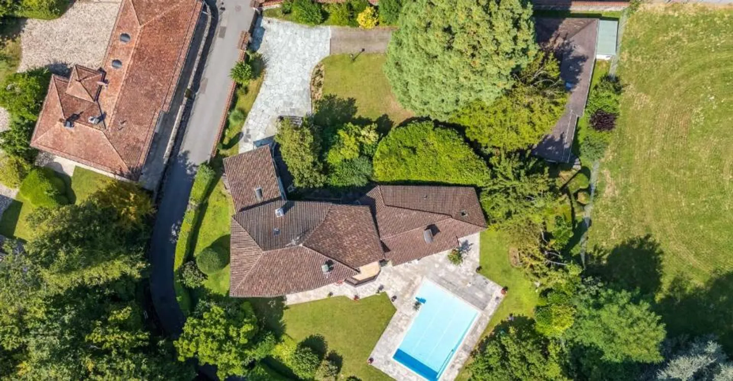 Prestigious Villa with Panoramic View - Photo 13 of 13