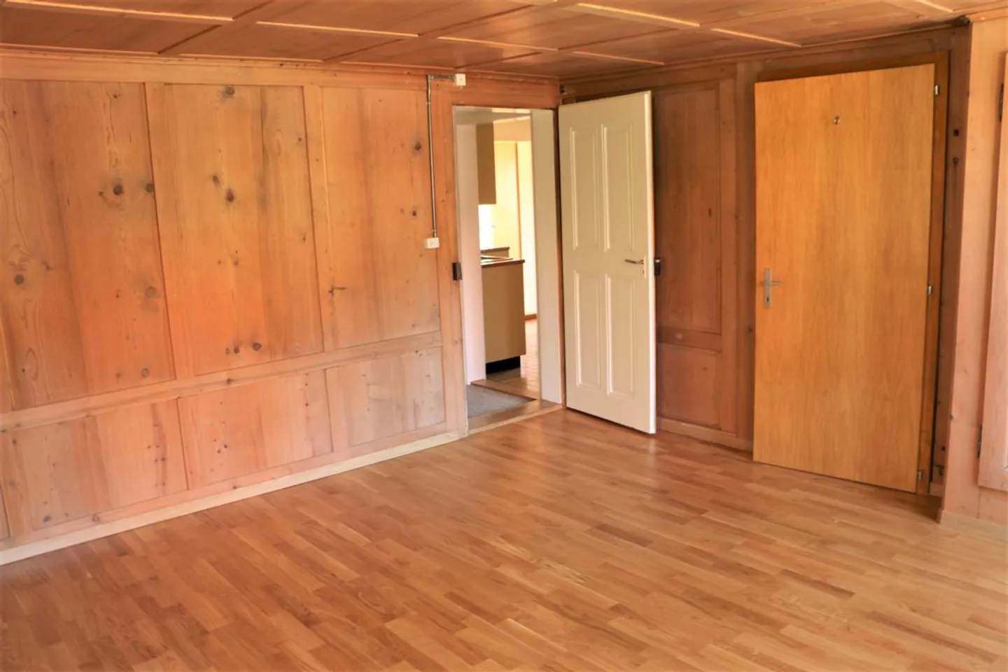 bright 4-room apartment with balcony - Photo 7 of 10