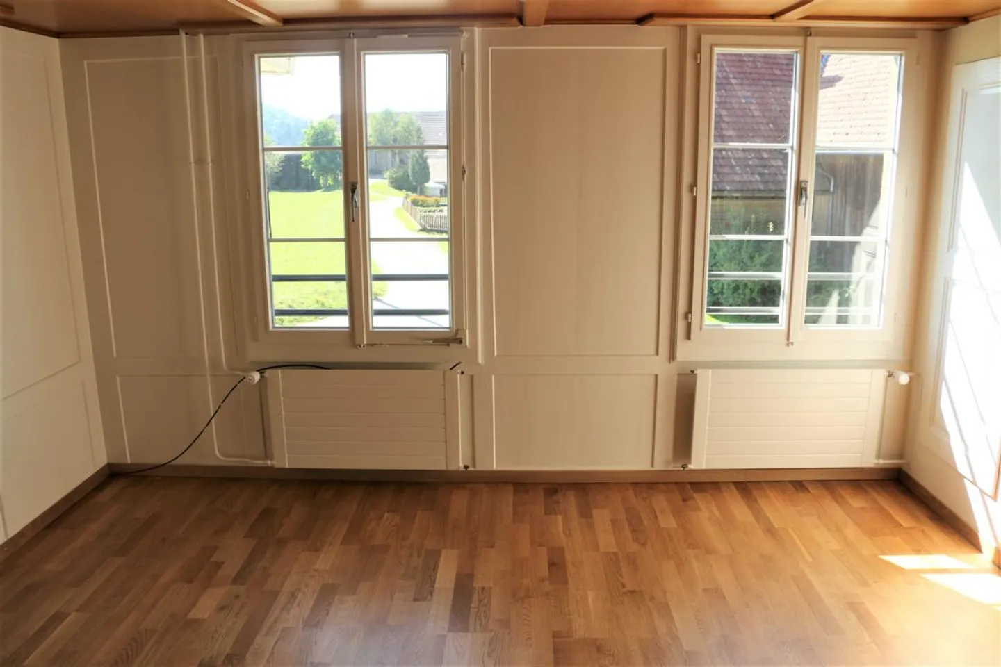 bright 4-room apartment with balcony - Photo 4 of 10