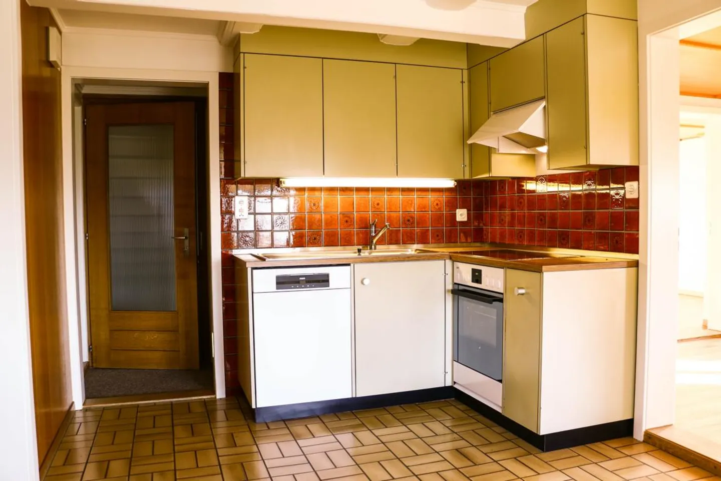 bright 4-room apartment with balcony - Photo 5 of 10