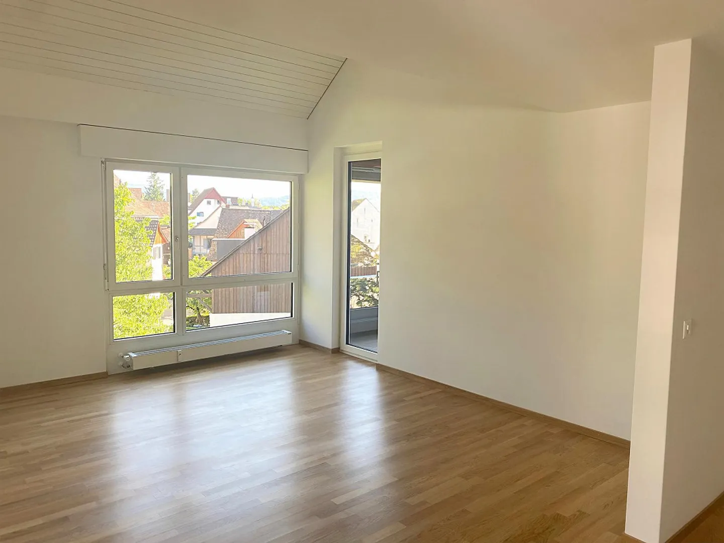 Spacious 5.5 Room Maisonette Apartment - Photo 1 of 17