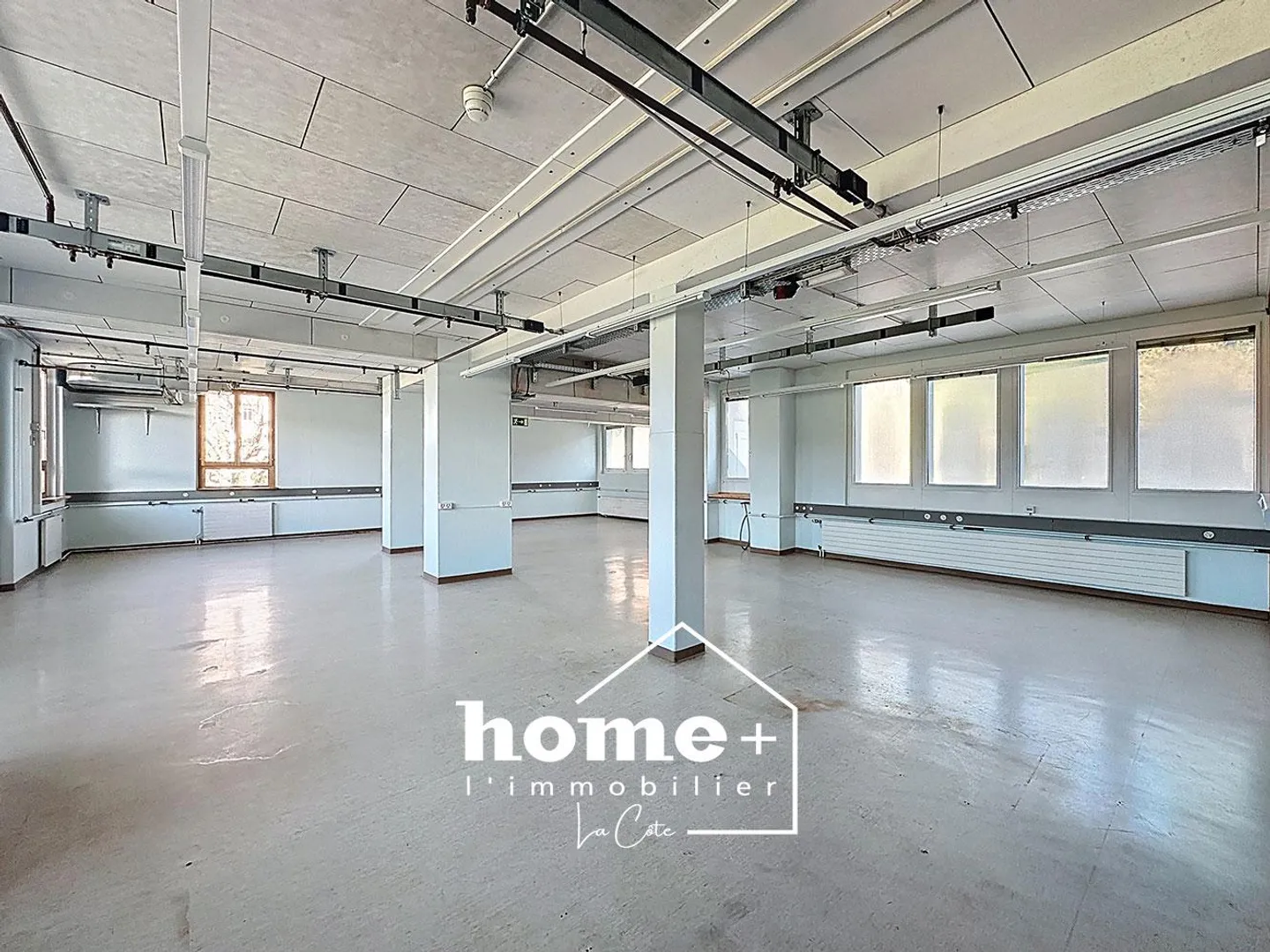 Mixed-use building with extension possibilities - Photo 8 of 10