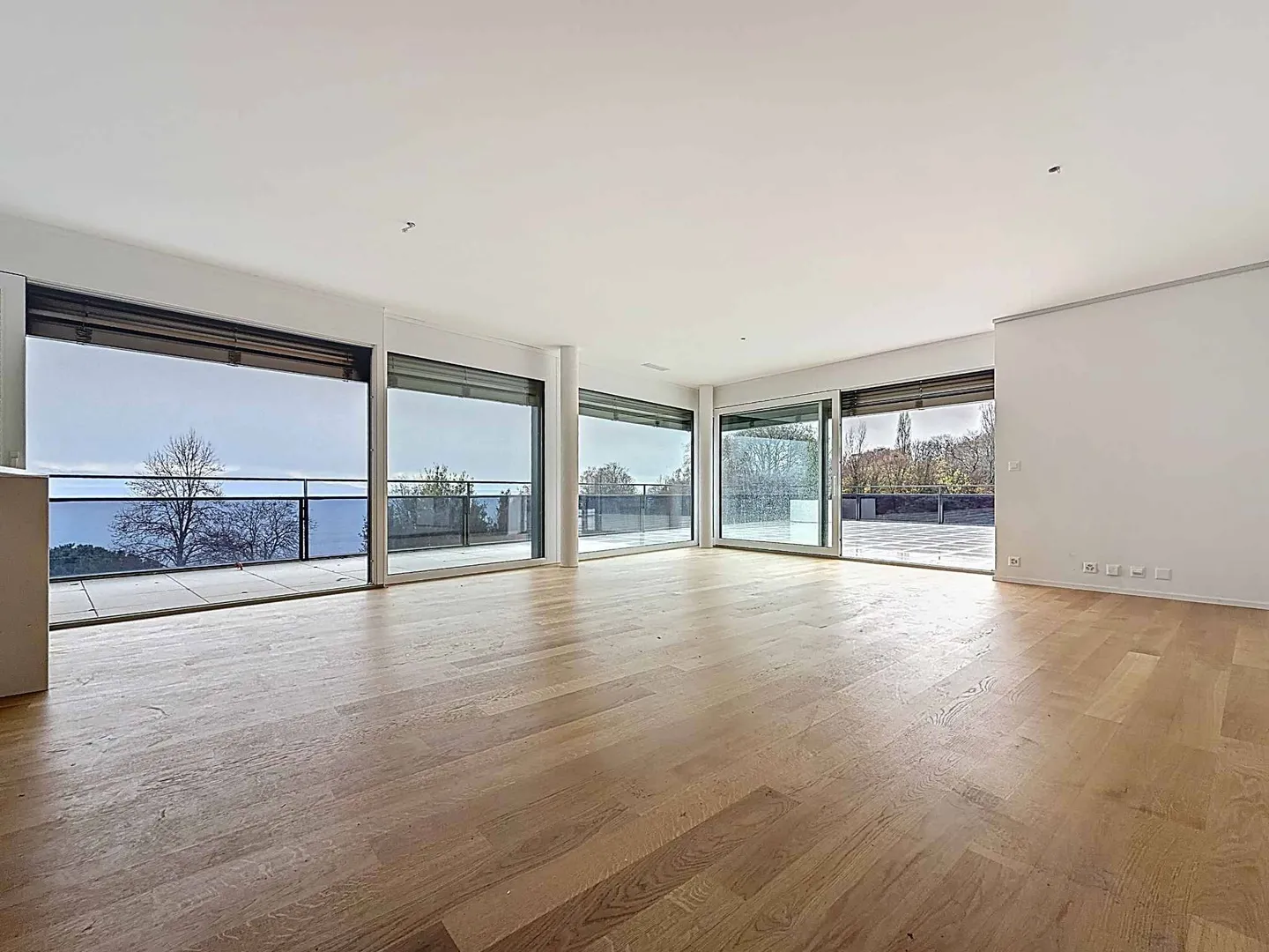 Nuova promozione: appartamento di 5,5 stanze con balcone coperto e terrazza - Foto 3 di 13