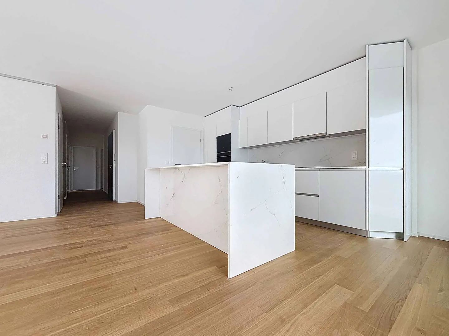 Nuova promozione: appartamento di 5,5 stanze con balcone coperto e terrazza - Foto 4 di 13