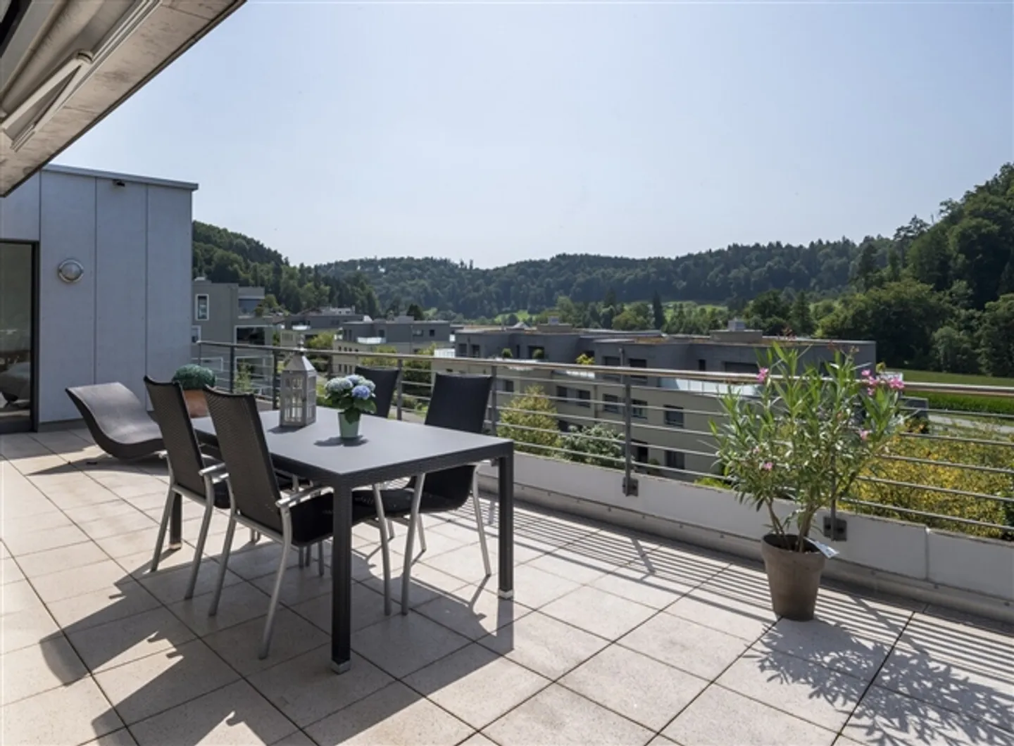 «Lichtdurchflutete Attikawohnung mitten in der Natur» - Foto 7 von 12