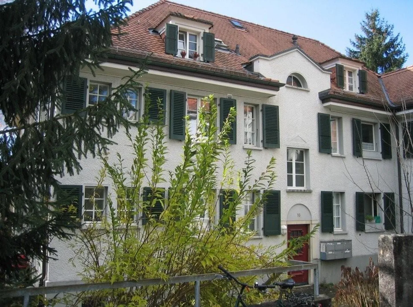 Cozy Attic Apartment in Fischermätteli - Photo 1 of 1
