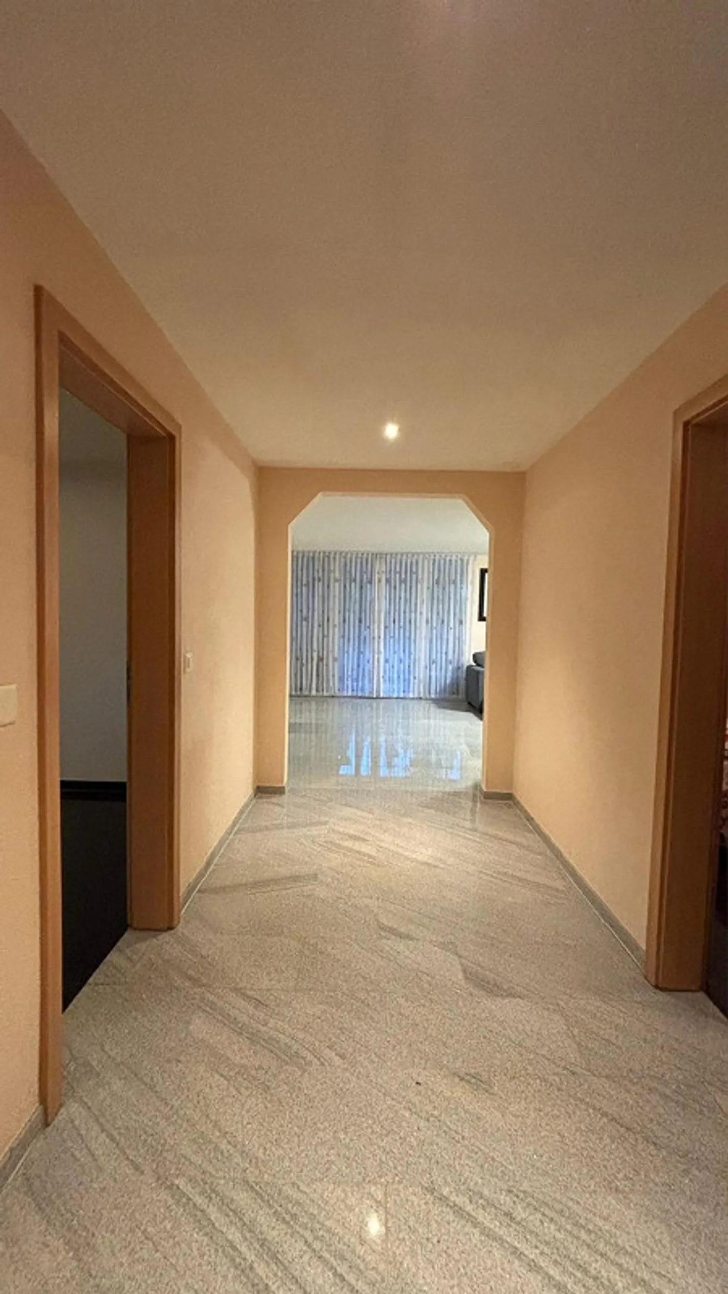Appartement 2 1/2 à louer - Photo 3 sur 16