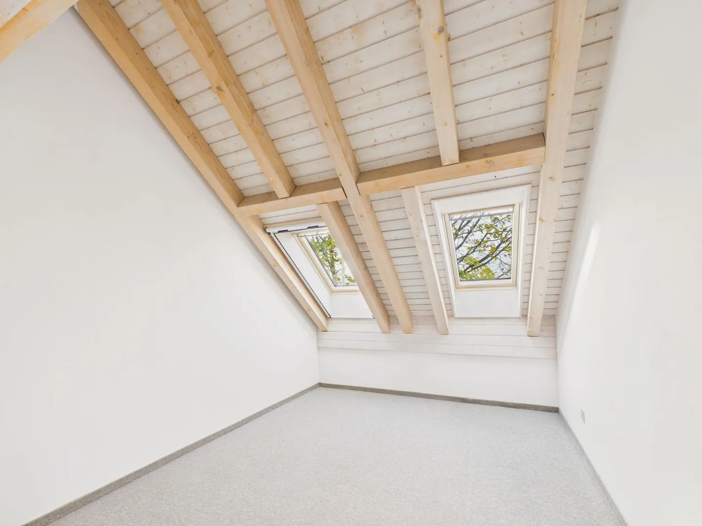 Appartement mansardé moderne de 4.5 pièces avec vue dégagée à Wigoltingen - Photo 8 sur 12
