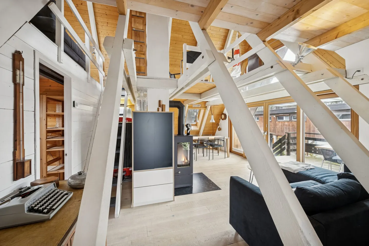 Stilvolles Einfamilienhaus mit Bootsplatz - Foto 5 von 13