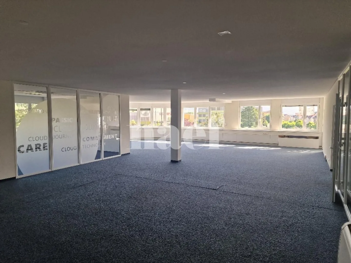 Espace Commercial à Gland - Photo 2 sur 8