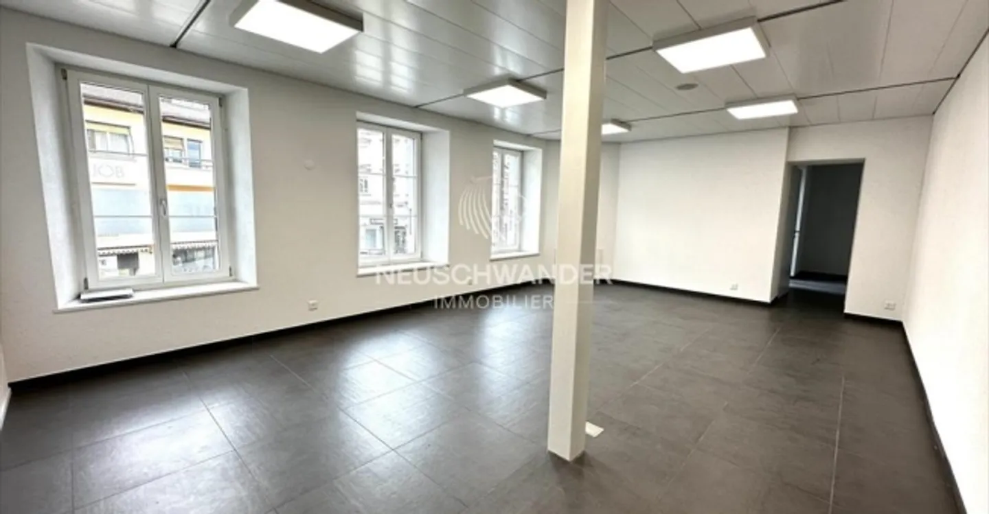 Spazio ufficio in affitto - Foto 2 di 10