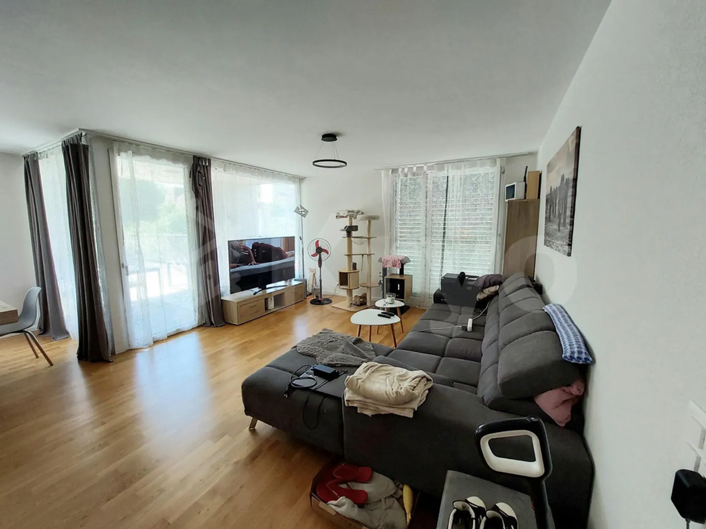 BEL APPARTAMENTO DI 3.5 STANZE CON TERRAZZA IN CENTRO CITTÀ - Foto 2 di 8