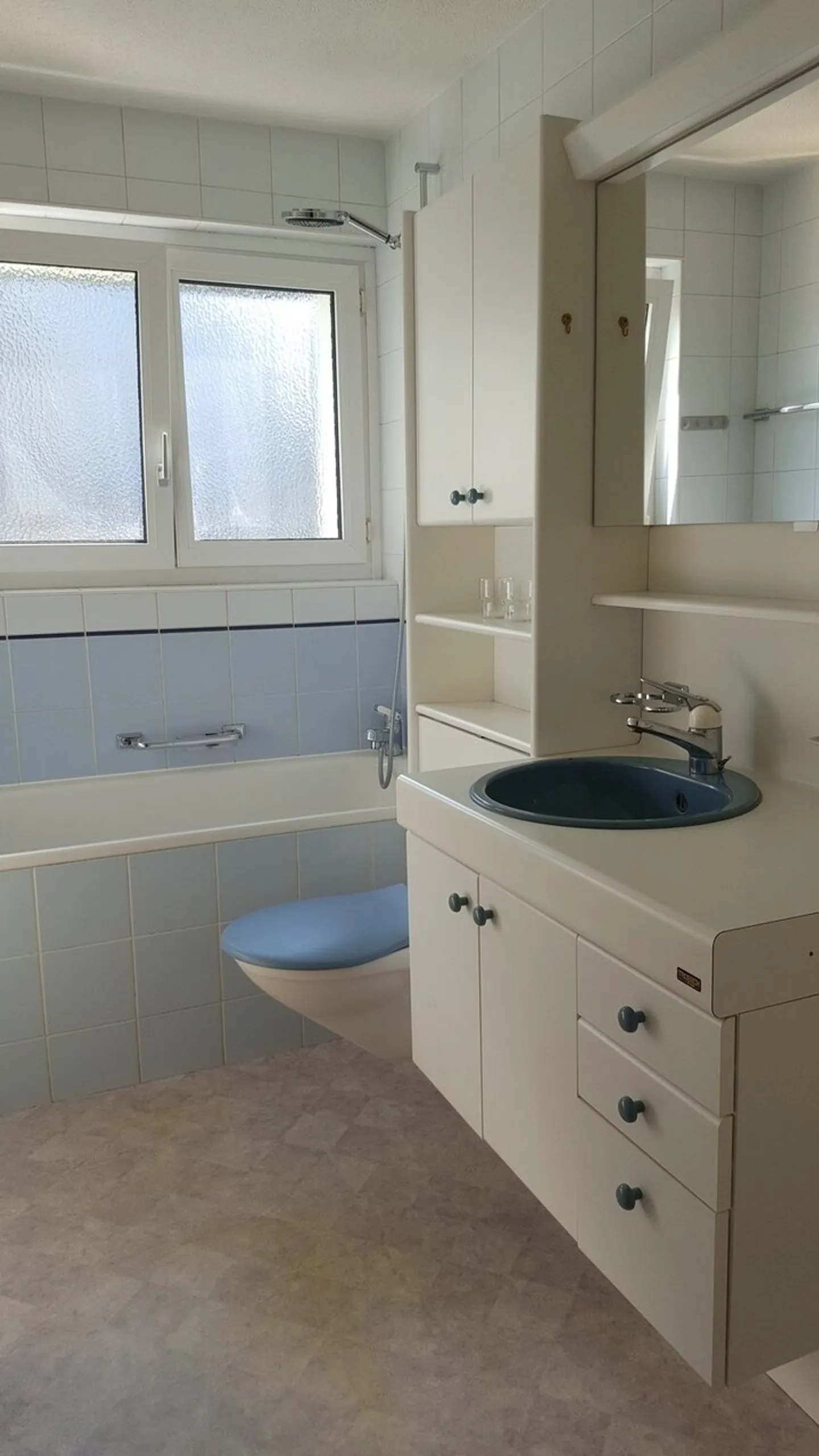Spacious 3-room apartment on the 3rd floor - Photo 8 of 13