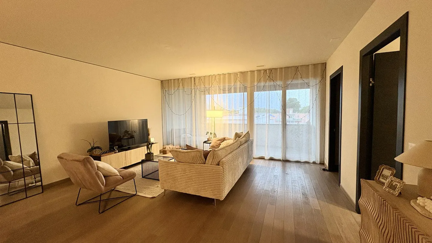 Moderne 2.5-Zimmer-Wohnung in Buchs - Foto 1 von 13