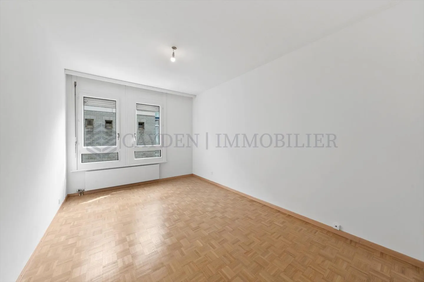 Prächtige 4-Zimmer-Wohnung in der Nähe von HUG - Foto 5 von 6