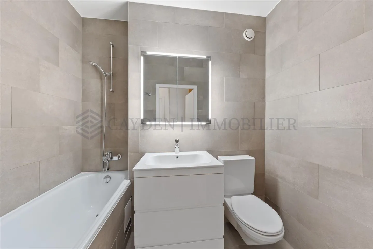 Prächtige 4-Zimmer-Wohnung in der Nähe von HUG - Foto 6 von 6