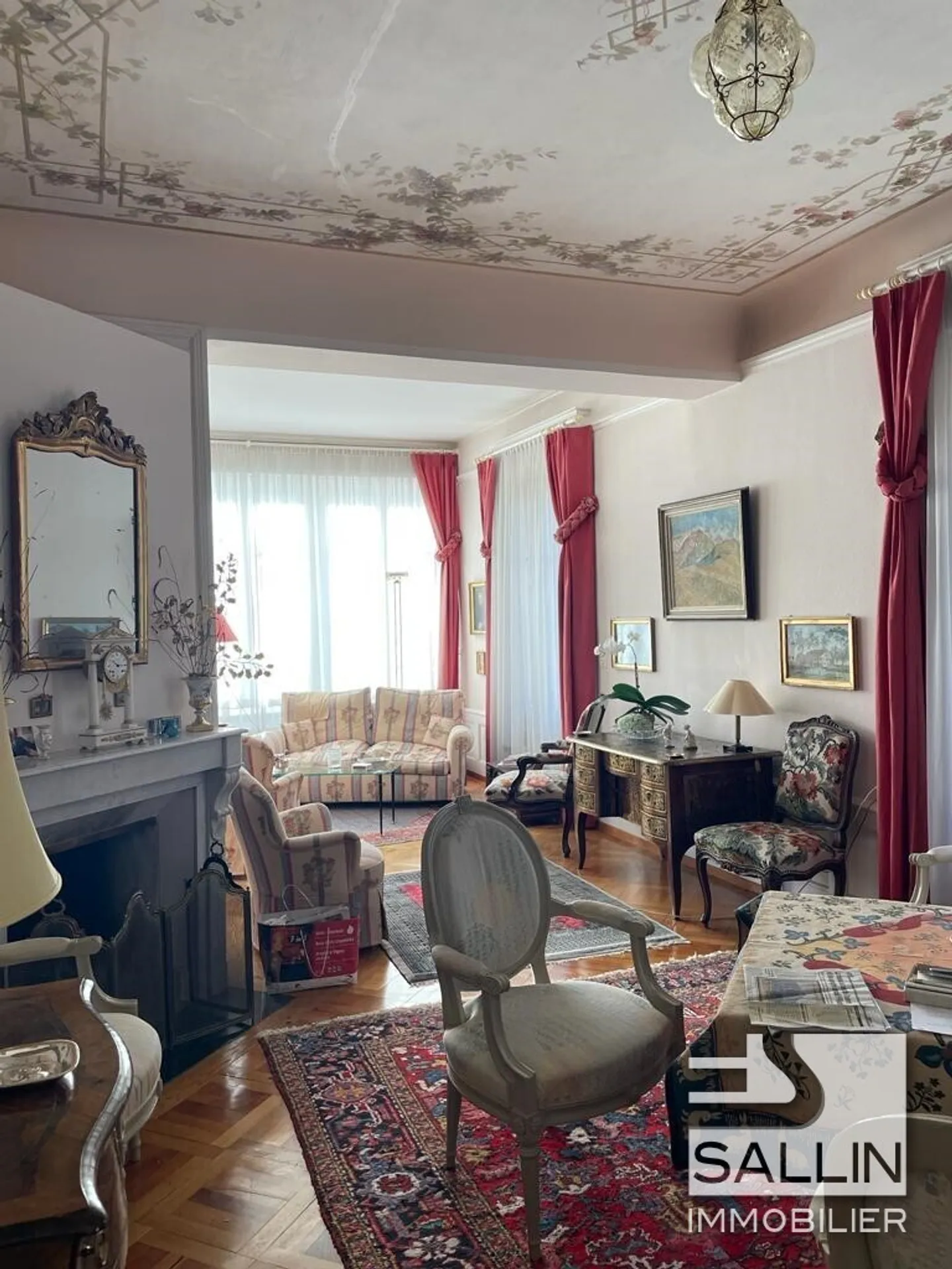 Magnificent 6-Room Apartment in the Gambach District - Photo 5 of 9