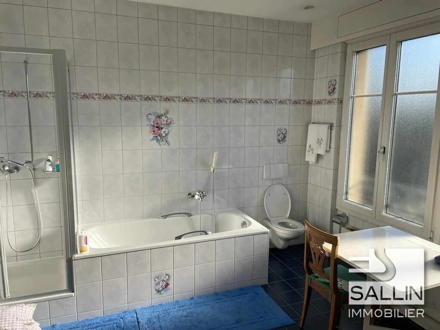 Magnificent 6-Room Apartment in the Gambach District - Photo 8 of 9